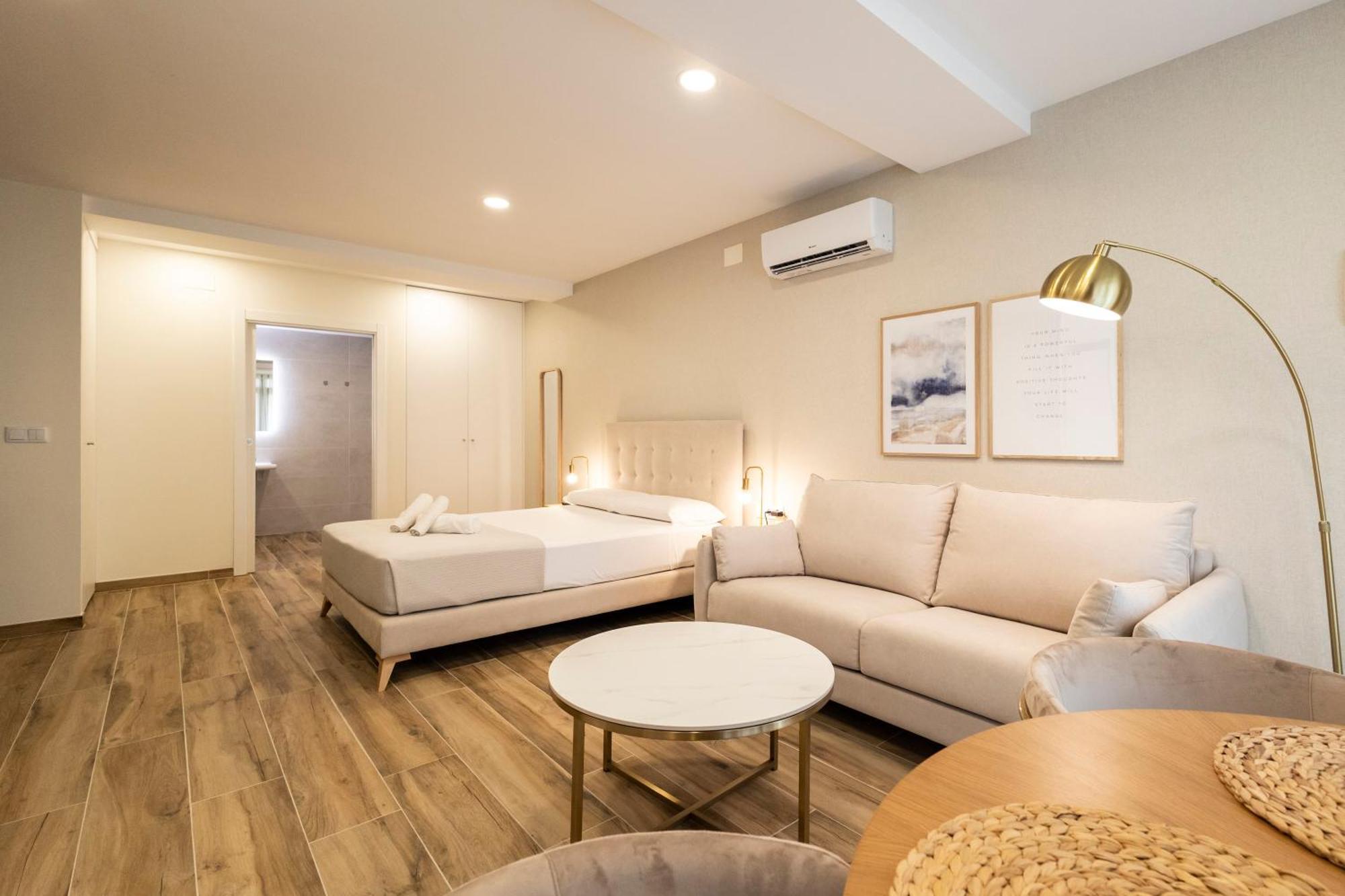 Cortes Suites By Concept Flats バレンシア エクステリア 写真